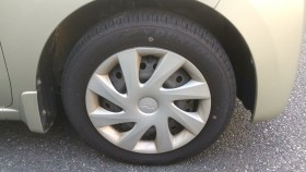 タイヤホイール前