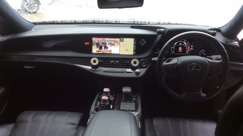 内装インパネ全体