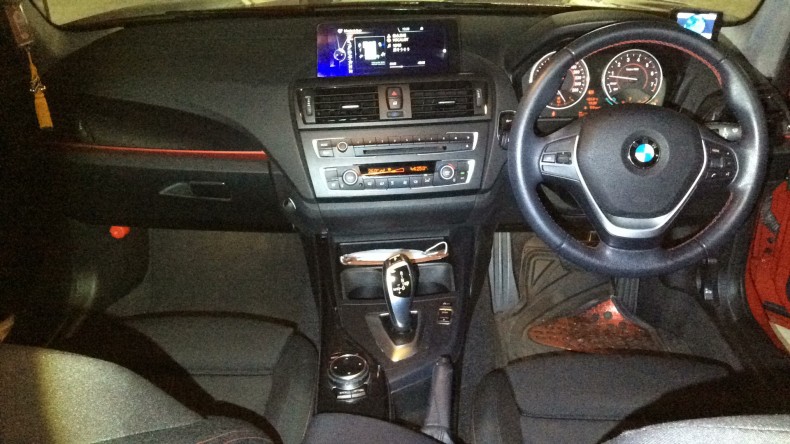 内装インパネ全体