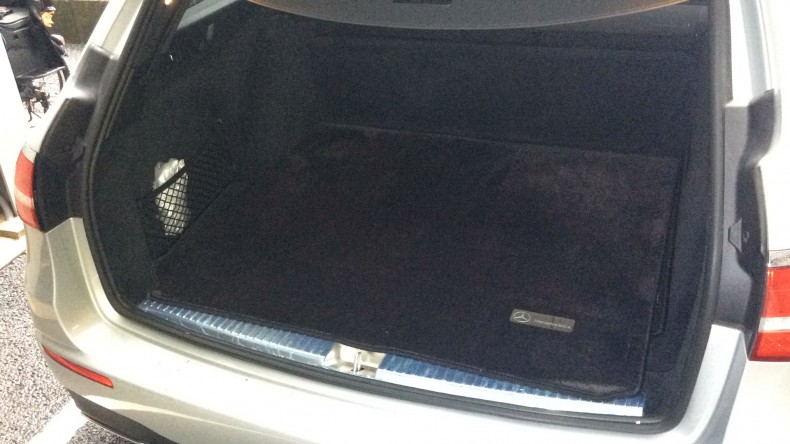 内装トランク