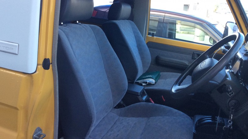 内装前方シート