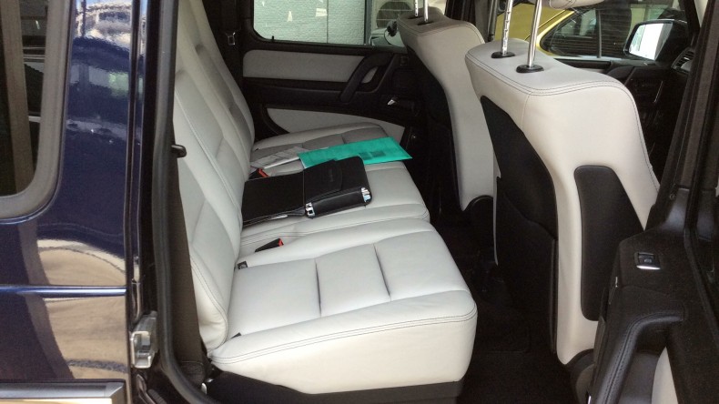 内装後方シート