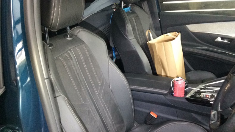 内装前方シート