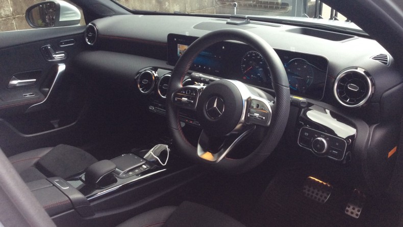 内装インパネ全体