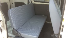 内装後方シート