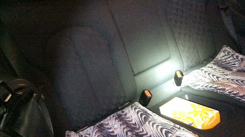 内装後方シート