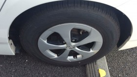 タイヤホイール前