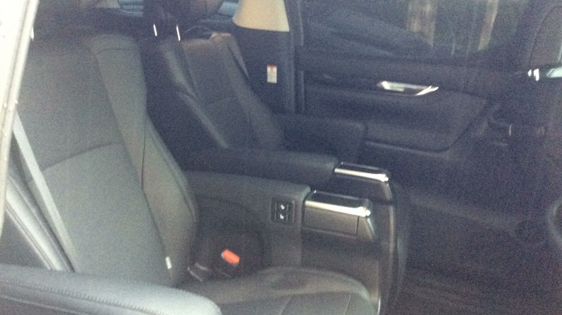 内装後方シート