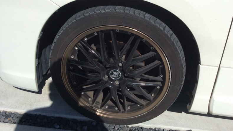 タイヤホイール前