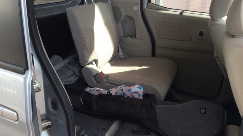 内装後方シート