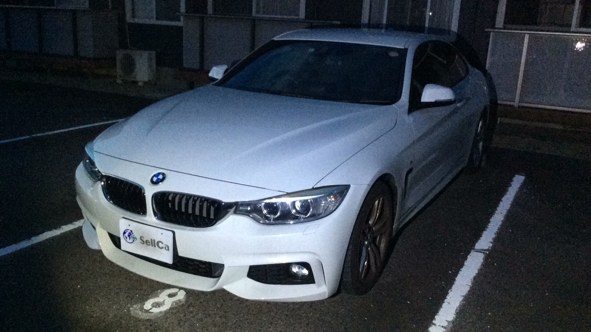 ＢＭＷ　４シリーズの車種サムネイル画像