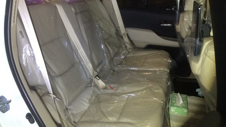 内装後方シート