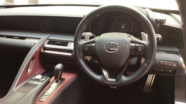 内装インパネ全体