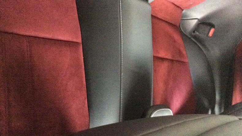 内装後方シート