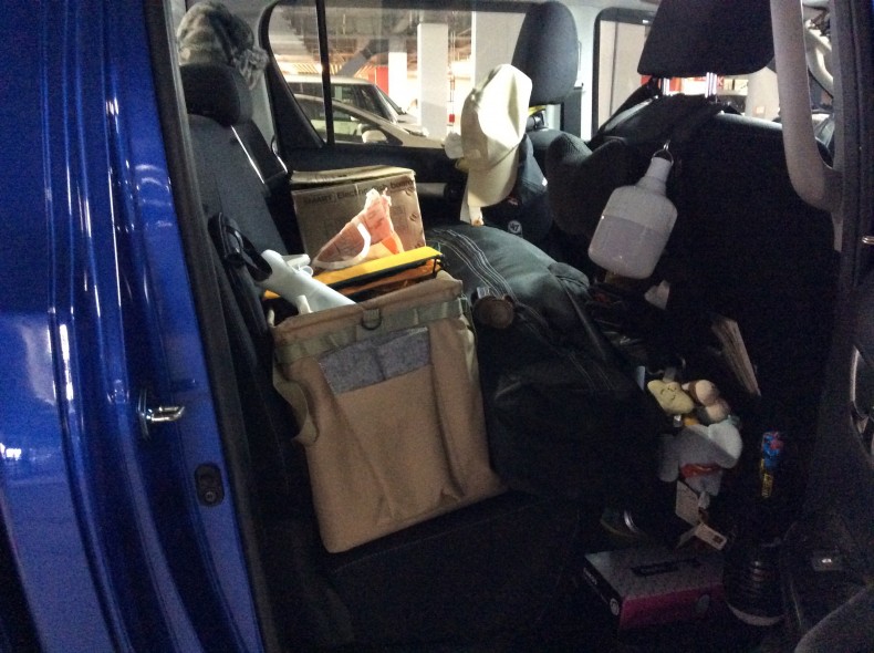 内装後方シート