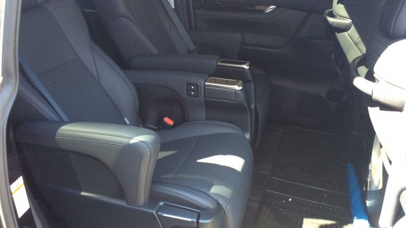 内装後方シート