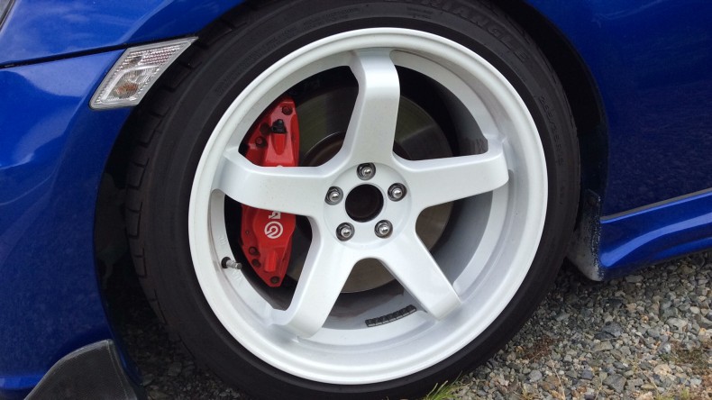 タイヤホイール前