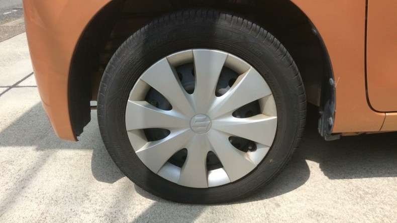 タイヤホイール前