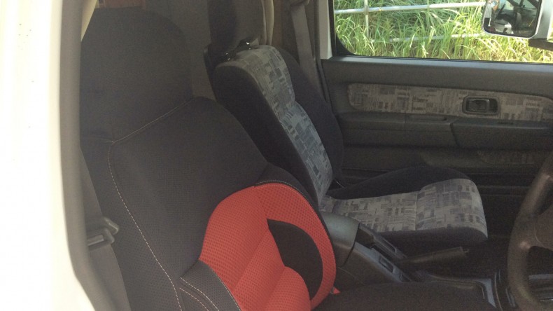 内装前方シート