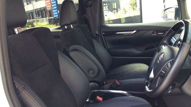 内装前方シート