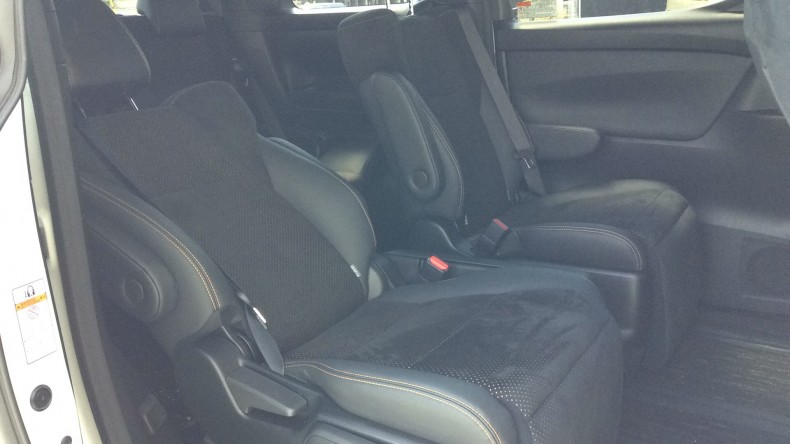 内装後方シート