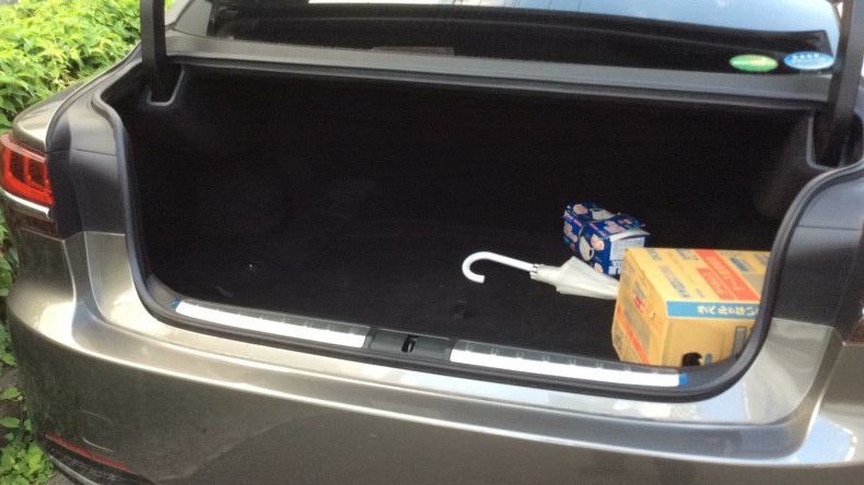 内装トランク