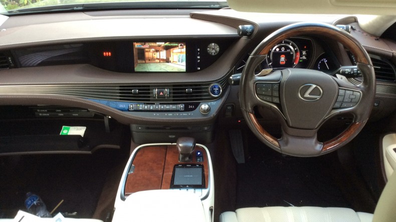 内装インパネ全体