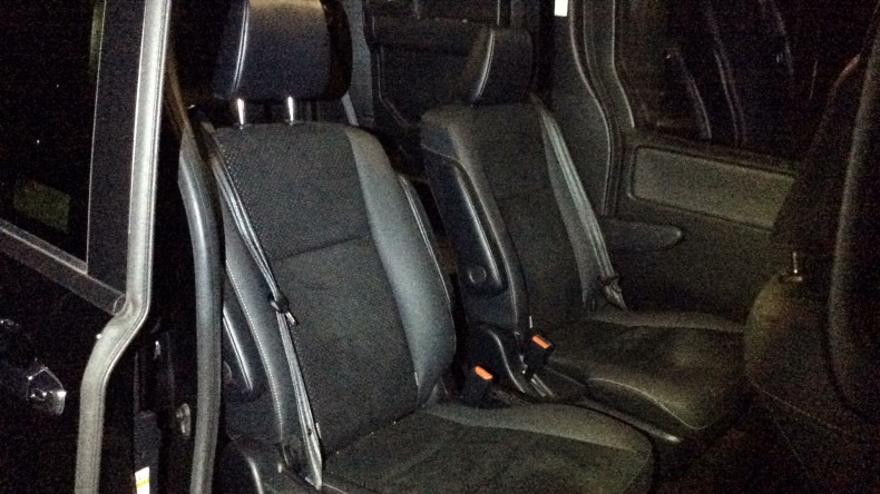 内装後方シート