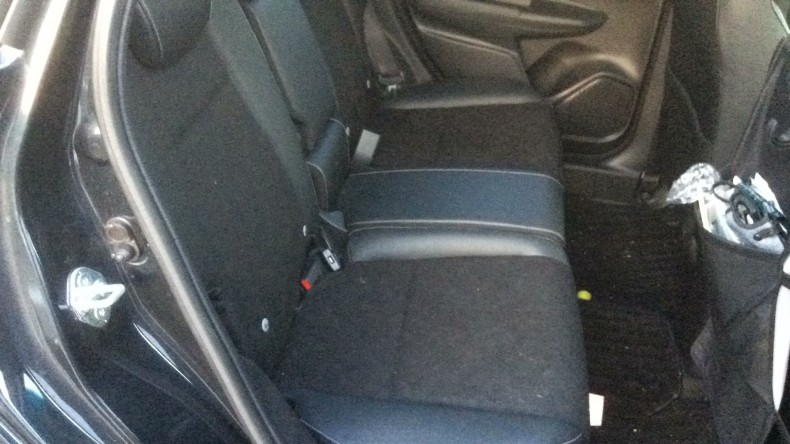 内装後方シート