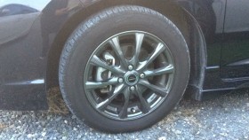 タイヤホイール前