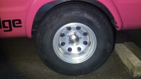 タイヤホイール前