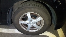 タイヤホイール前