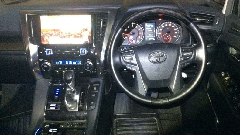 内装インパネ全体