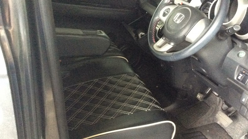 内装前方シート