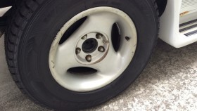 タイヤホイール前