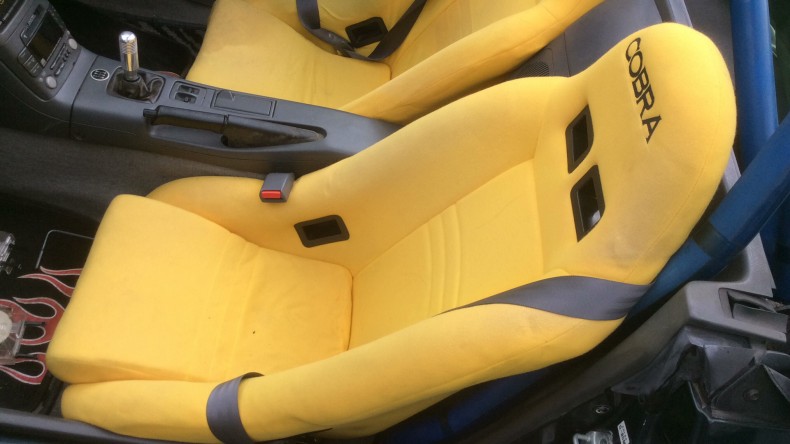 内装後方シート