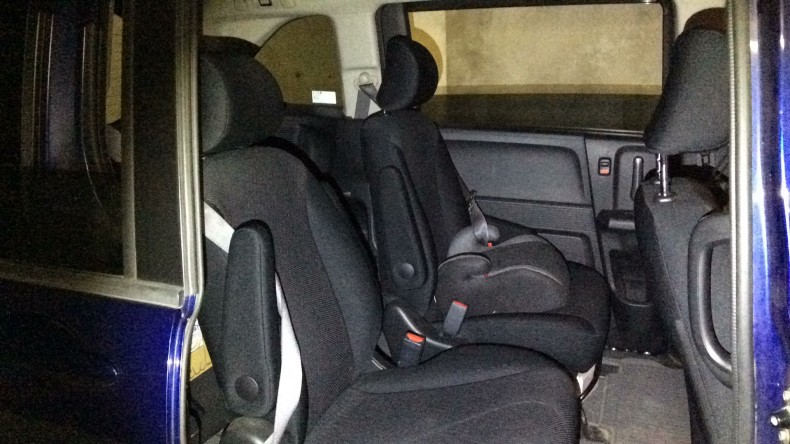 内装後方シート