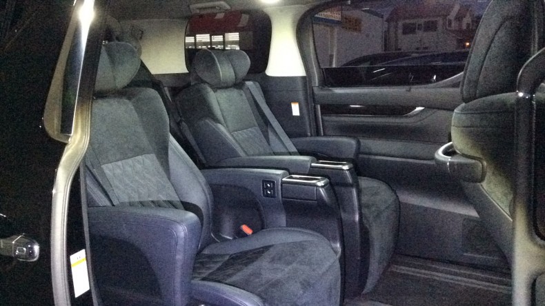 内装後方シート