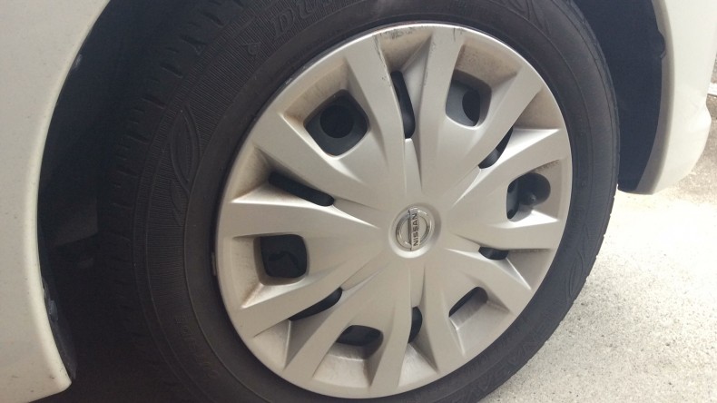 タイヤホイール前