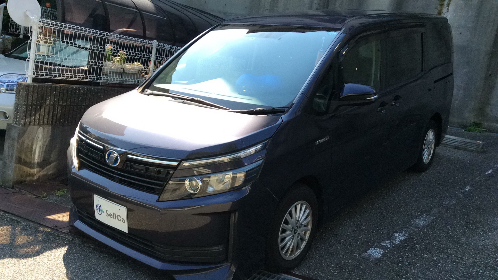 トヨタ　ヴォクシー ハイブリッドＳ－Ｇの車種サムネイル画像