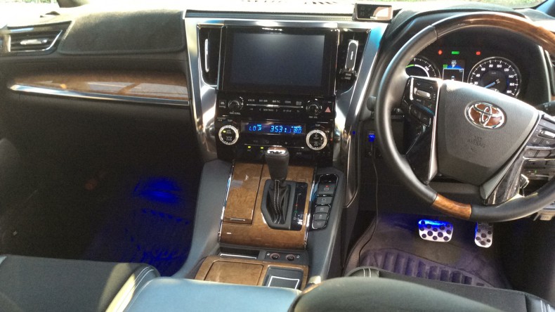 内装インパネ全体