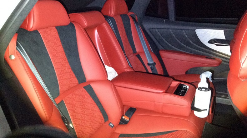 内装後方シート