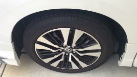 タイヤホイール前