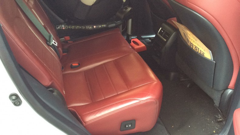 内装後方シート