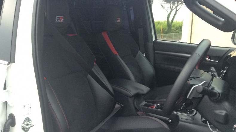 内装前方シート