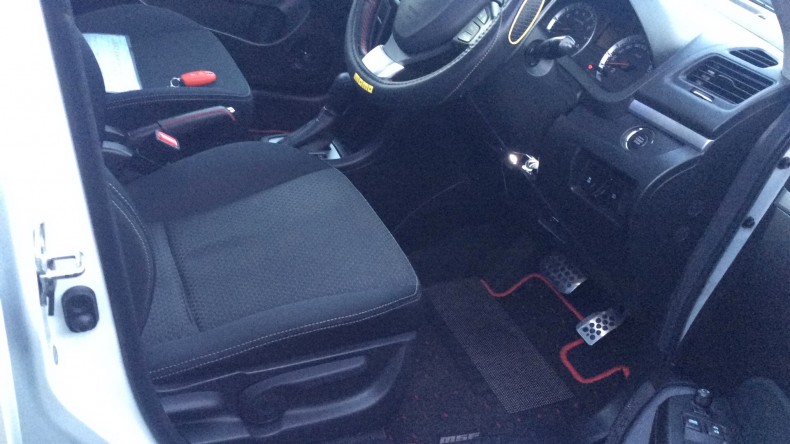 内装前方シート