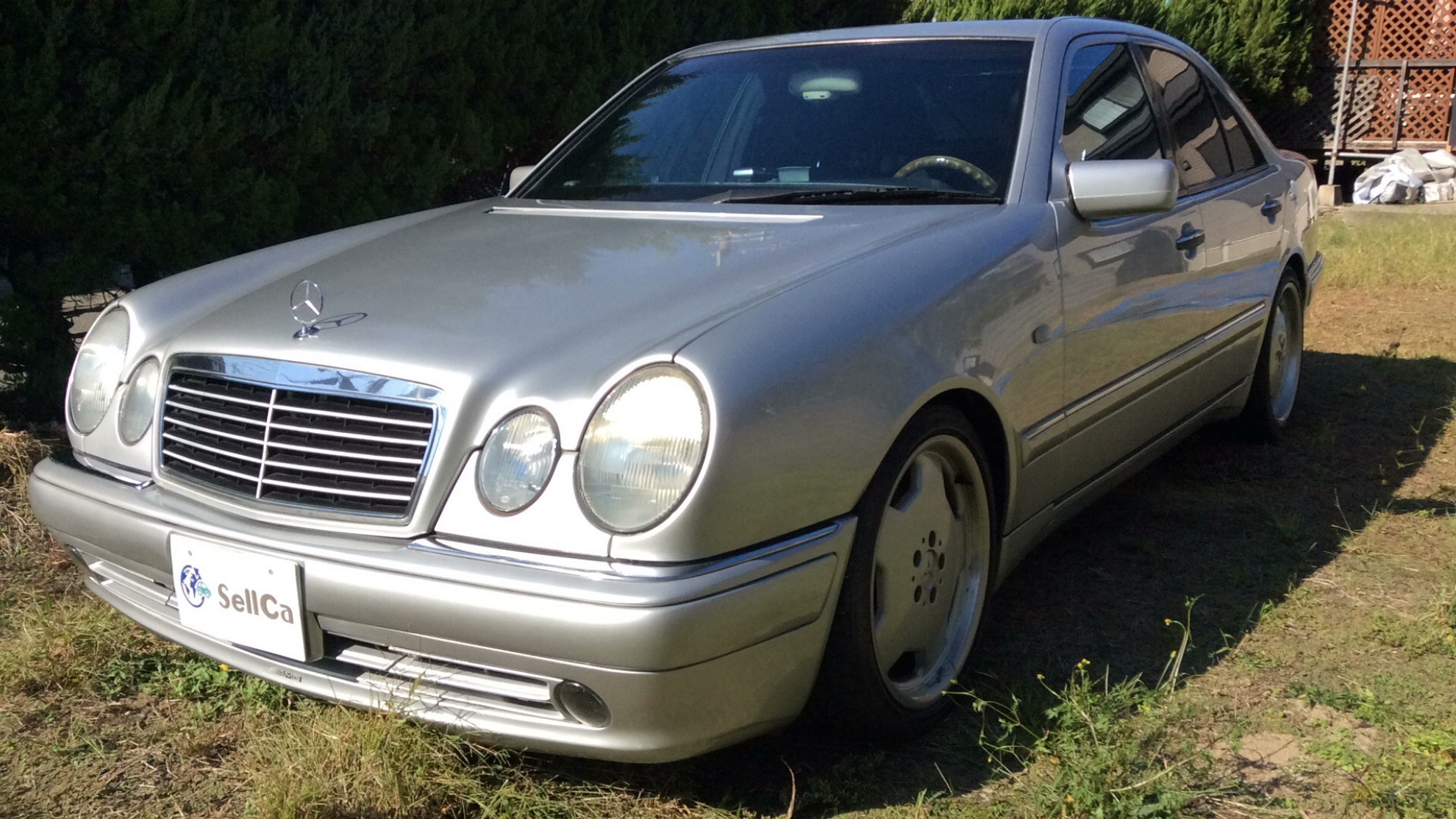 メルセデス・ベンツ　Ｅクラスの車種サムネイル画像