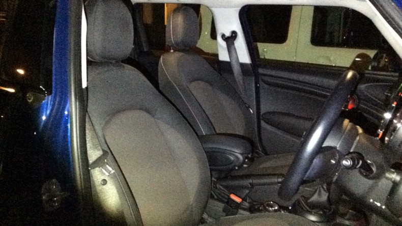 内装前方シート