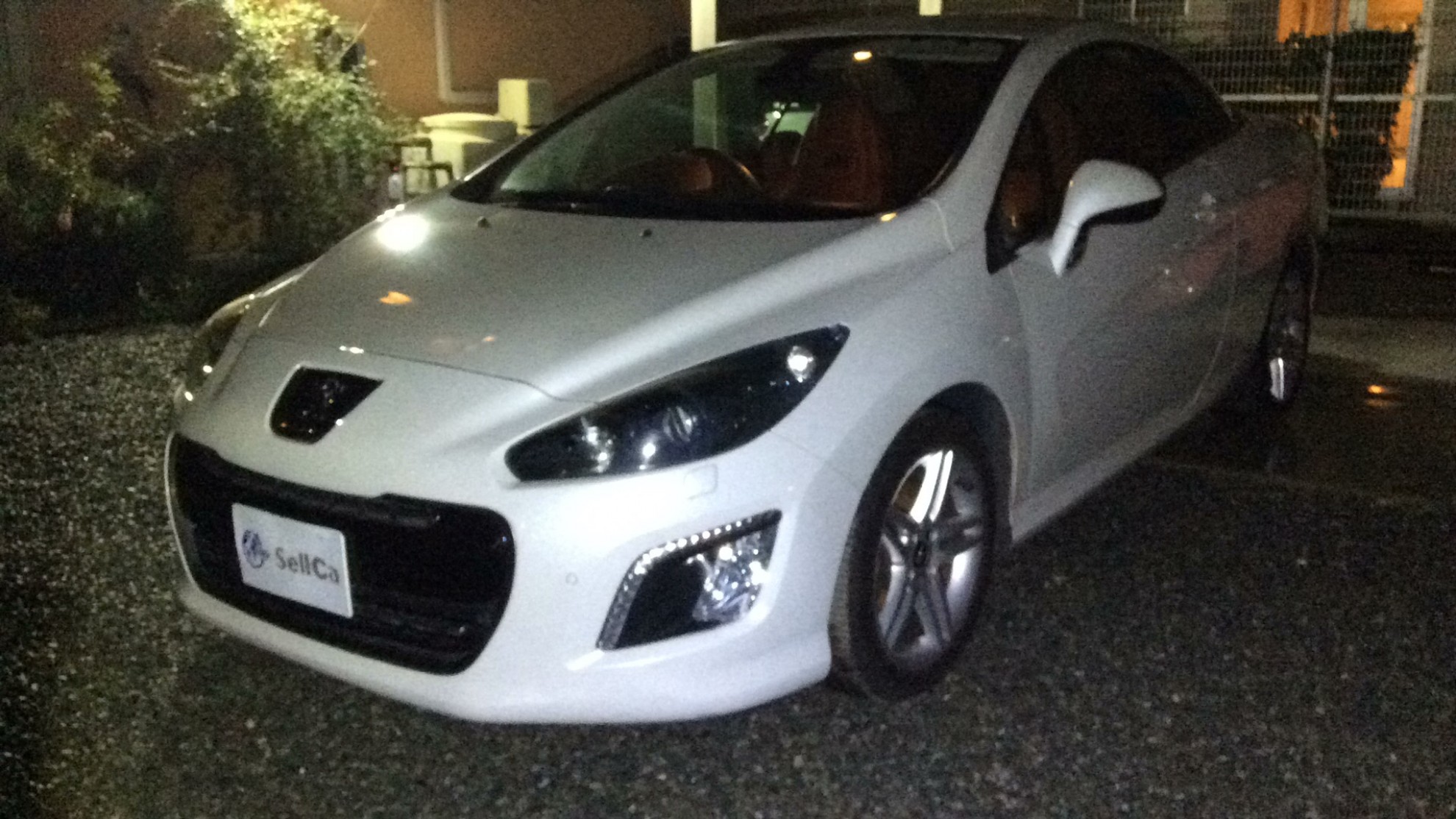 プジョー　３０８の車種サムネイル画像