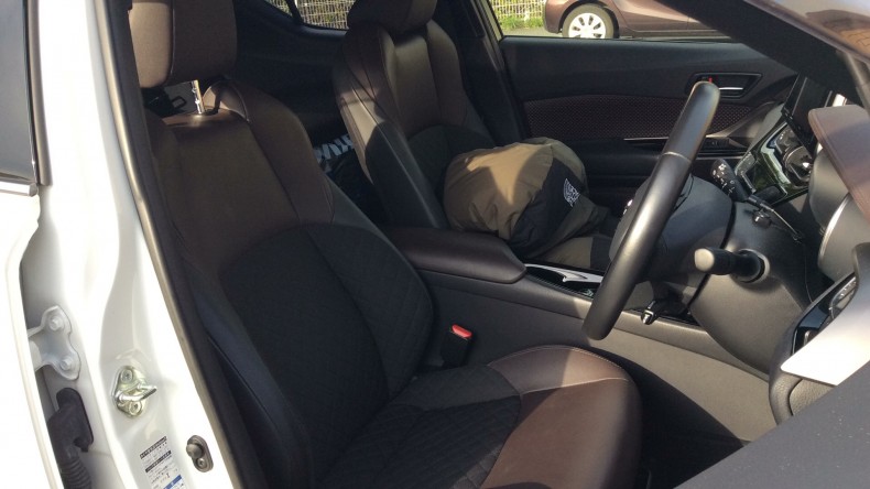 内装前方シート